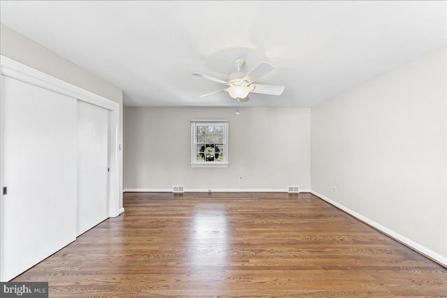 801 ESSEX RD, Wilmington, DE 19807