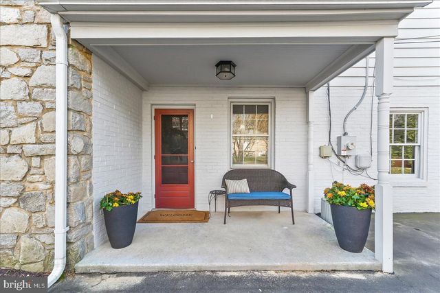 801 ESSEX RD, Wilmington, DE 19807