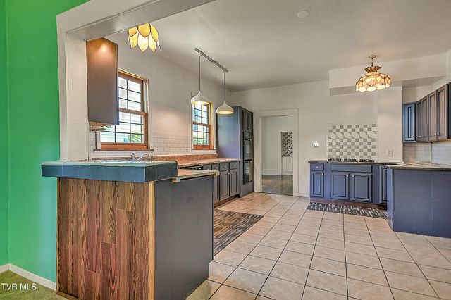713 Ash Street, Bristol, TN 37620
