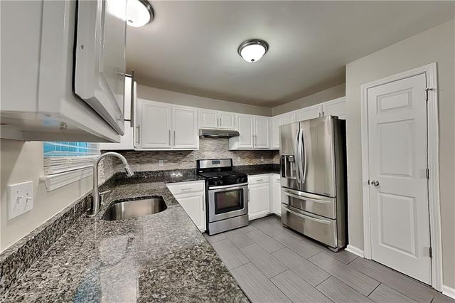 2318 Wavetree Lane NW, Acworth, GA 30101