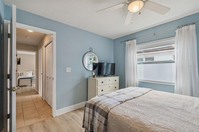 605 25TH STREET SW, Largo, FL 33770