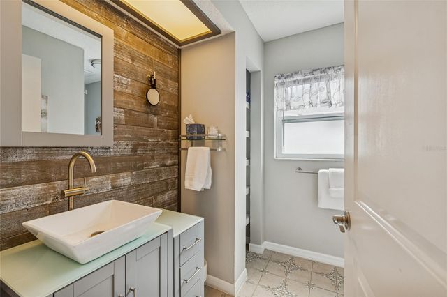 605 25TH STREET SW, Largo, FL 33770