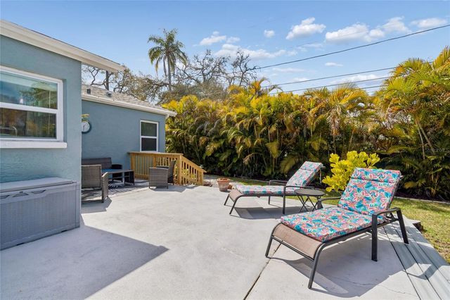 605 25TH STREET SW, Largo, FL 33770