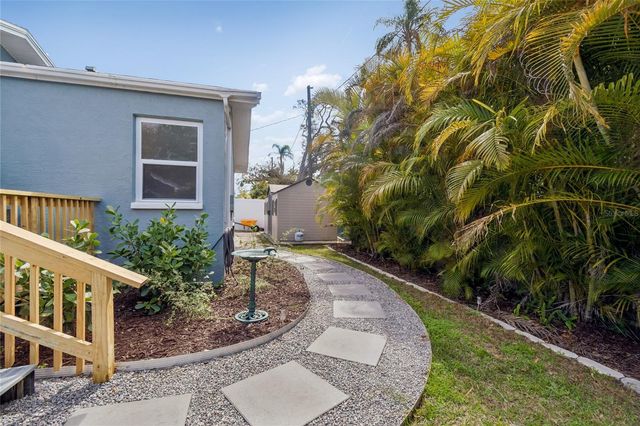 605 25TH STREET SW, Largo, FL 33770