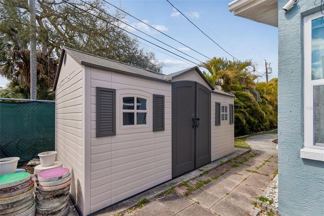 605 25TH STREET SW, Largo, FL 33770