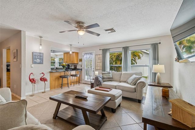 605 25TH STREET SW, Largo, FL 33770