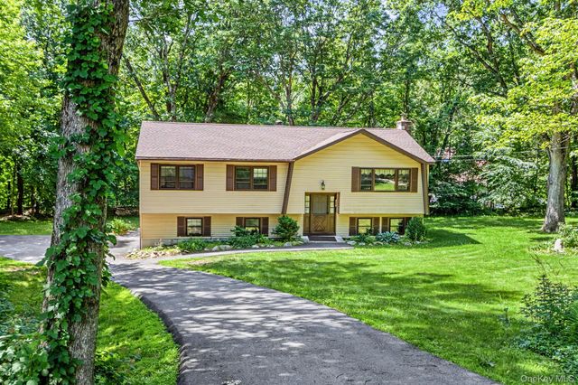 15 Oskar Drive, Mahopac, NY 10541