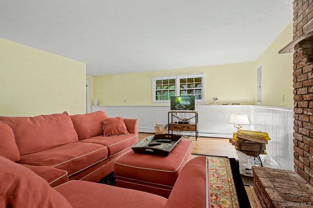 15 Oskar Drive, Mahopac, NY 10541
