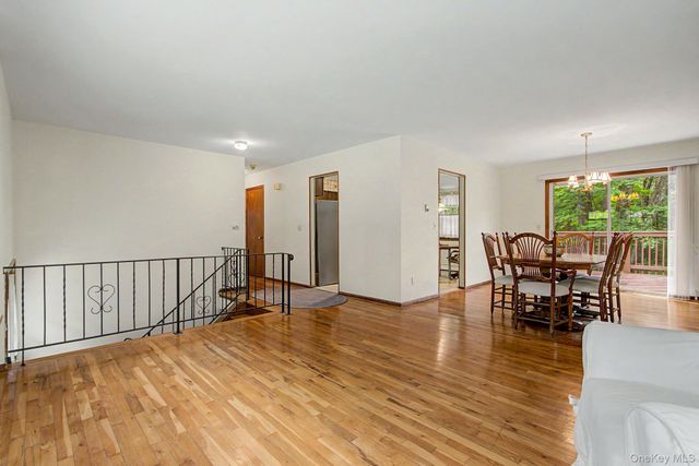 15 Oskar Drive, Mahopac, NY 10541
