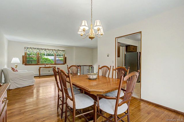 15 Oskar Drive, Mahopac, NY 10541