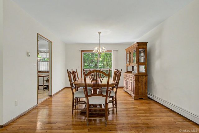 15 Oskar Drive, Mahopac, NY 10541