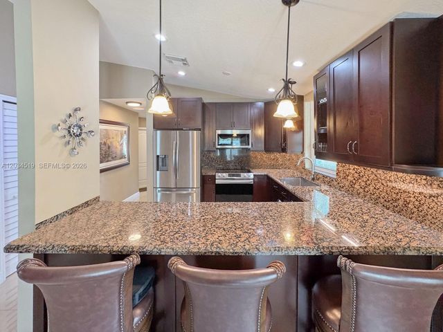 414 SW 177th Ave, Pembroke Pines, FL 33029