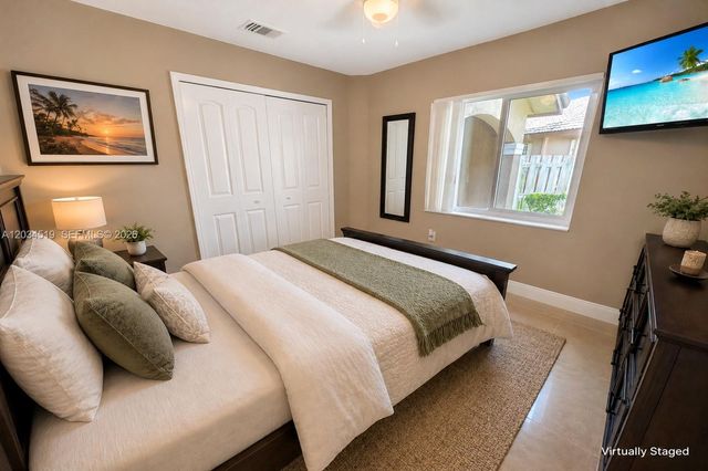 414 SW 177th Ave, Pembroke Pines, FL 33029