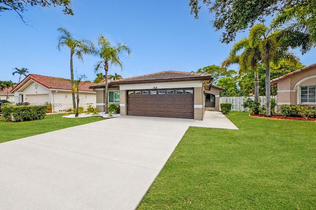414 SW 177th Ave, Pembroke Pines, FL 33029