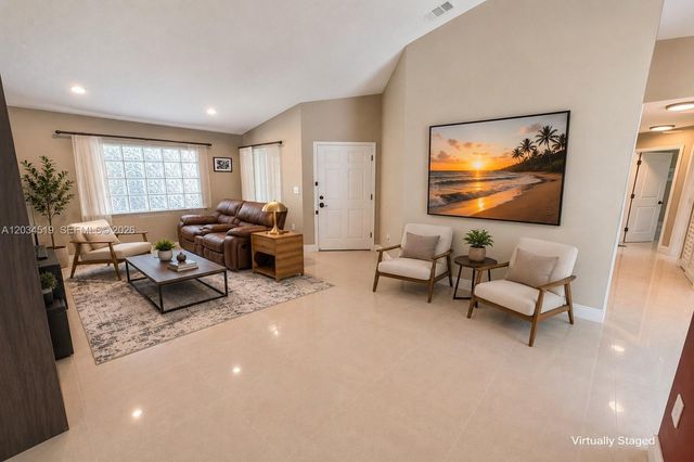 414 SW 177th Ave, Pembroke Pines, FL 33029