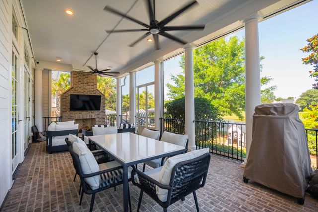 211 Ithecaw Creek Street, Charleston, SC 29492
