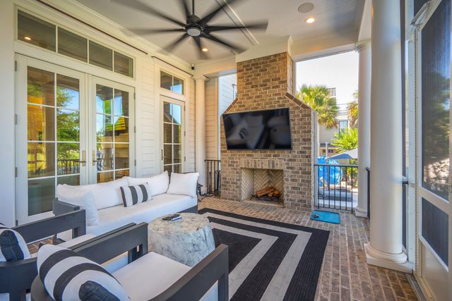 211 Ithecaw Creek Street, Charleston, SC 29492