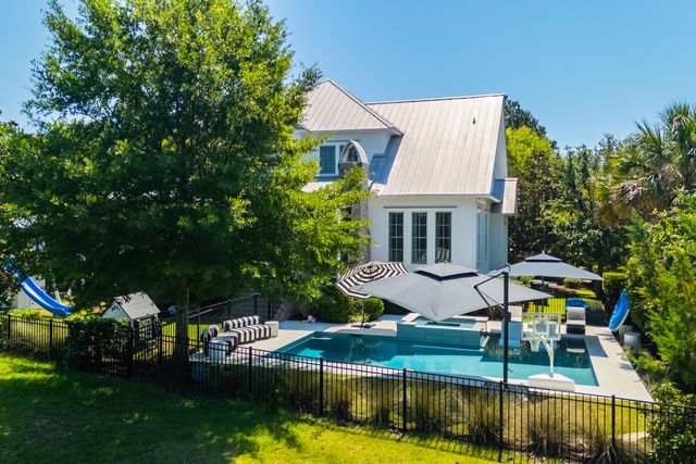 211 Ithecaw Creek Street, Charleston, SC 29492