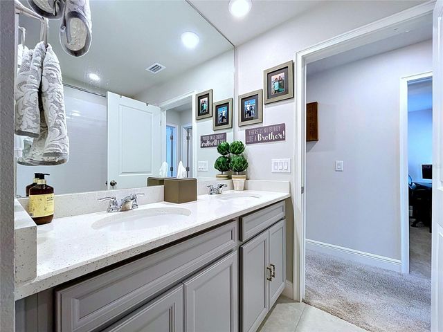 5942 GRAND SONATA AVENUE, Lutz, FL 33558