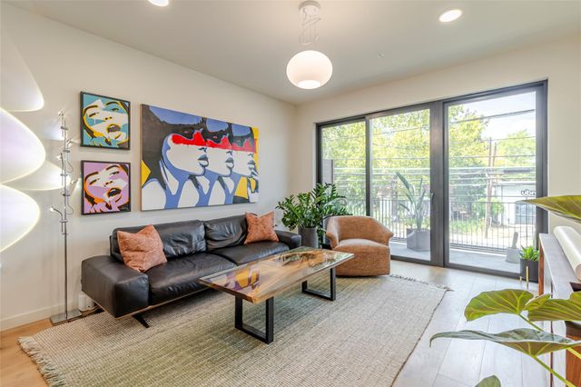 2209 S 1st ST 220, Austin, TX 78704