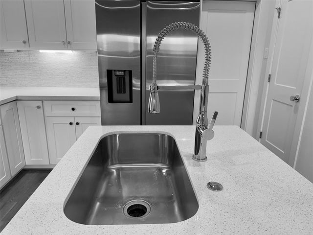 5624 Bertellis Lane, Houston, TX 77091