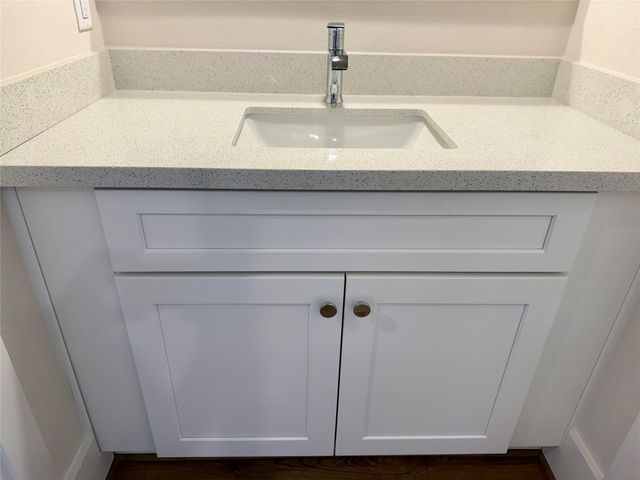 5624 Bertellis Lane, Houston, TX 77091