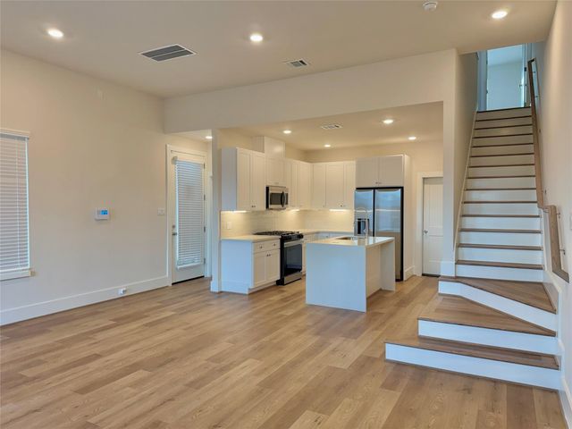 5624 Bertellis Lane, Houston, TX 77091