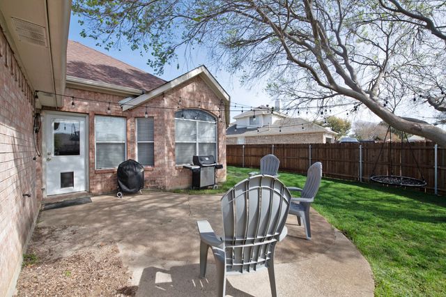 2005 Reddenson Drive, Carrollton, TX 75010