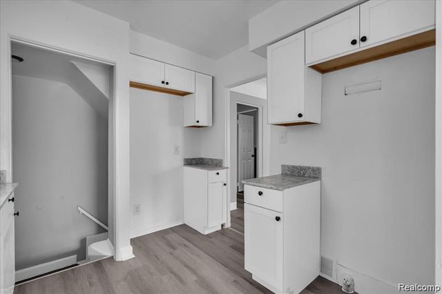 16111 Gilchrist Street, Detroit, MI 48235