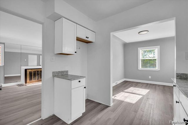 16111 Gilchrist Street, Detroit, MI 48235