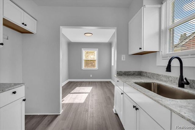 16111 Gilchrist Street, Detroit, MI 48235