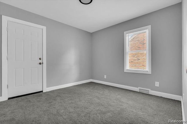 16111 Gilchrist Street, Detroit, MI 48235