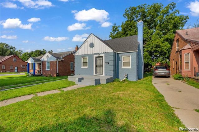 16111 Gilchrist Street, Detroit, MI 48235