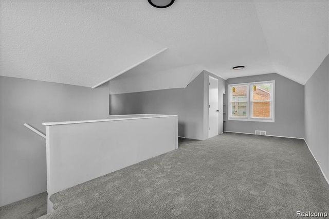 16111 Gilchrist Street, Detroit, MI 48235