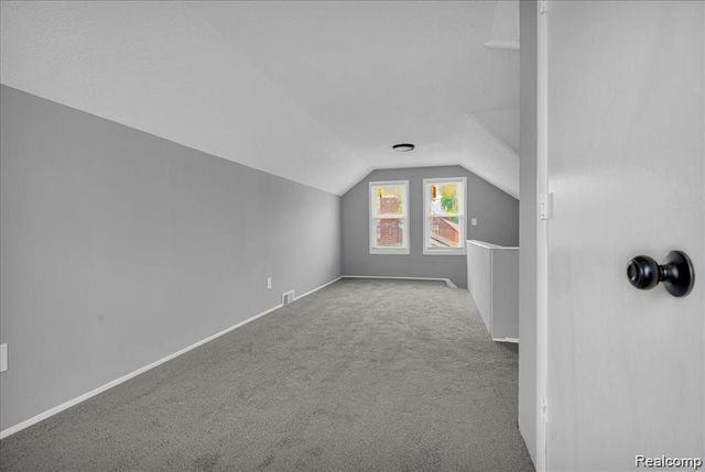 16111 Gilchrist Street, Detroit, MI 48235