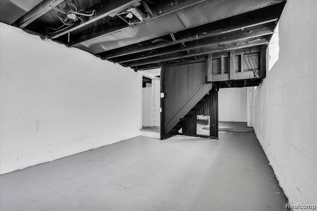 16111 Gilchrist Street, Detroit, MI 48235