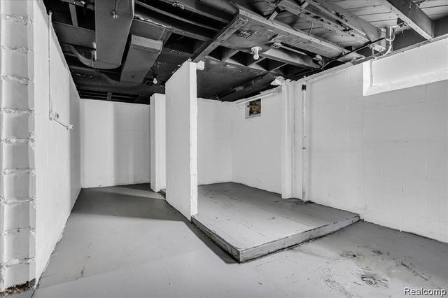 16111 Gilchrist Street, Detroit, MI 48235