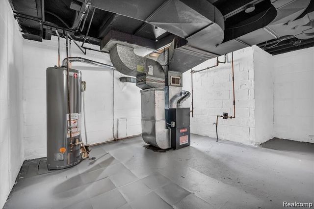 16111 Gilchrist Street, Detroit, MI 48235