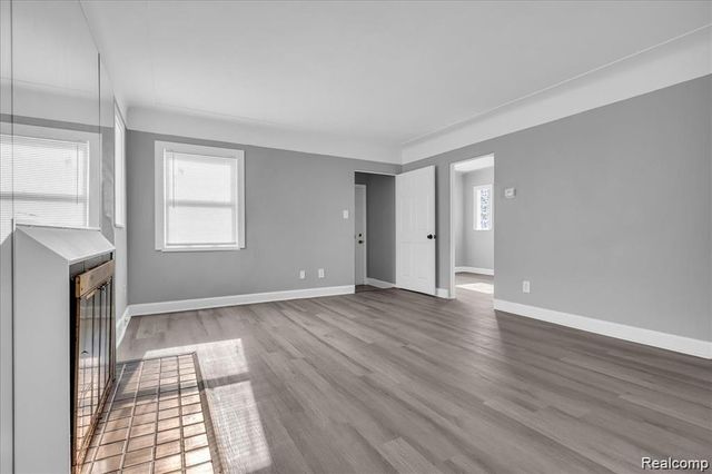 16111 Gilchrist Street, Detroit, MI 48235