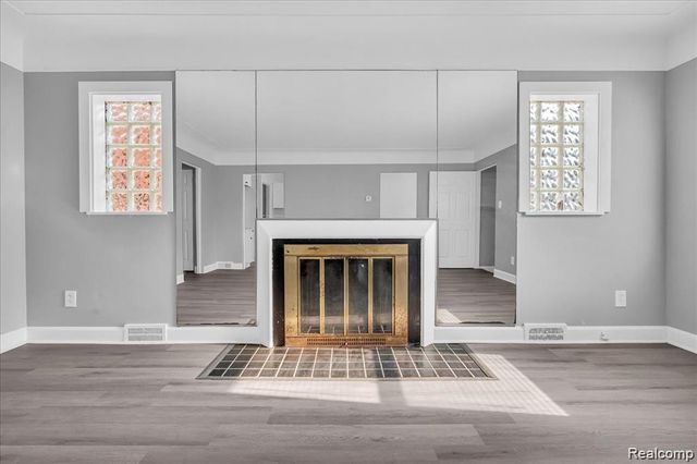 16111 Gilchrist Street, Detroit, MI 48235