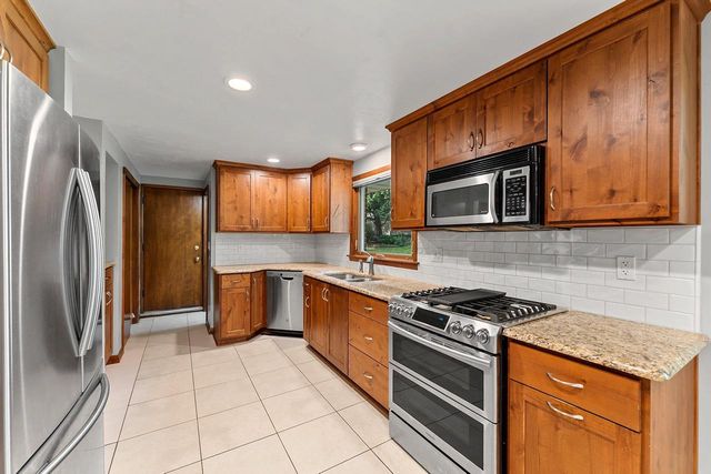 1173 ST LAWRENCE DRIVE, Green Bay, WI 54311