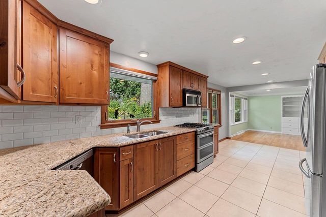 1173 ST LAWRENCE DRIVE, Green Bay, WI 54311