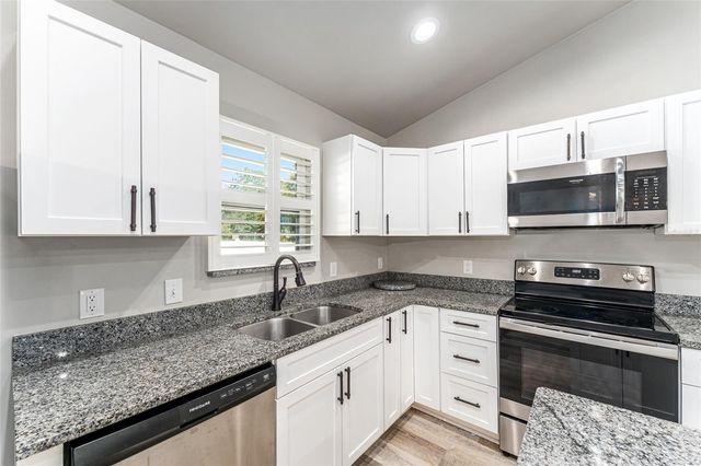 4422 NW 20TH TERRACE, Gainesville, FL 32605