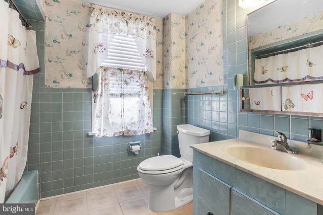 10 MILL LN, Linfield, PA 19468