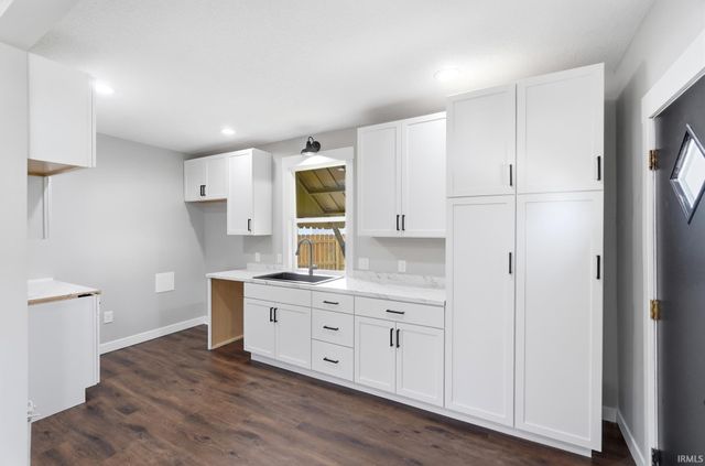 455 W Maple Grove Avenue, Fort Wayne, IN 46807