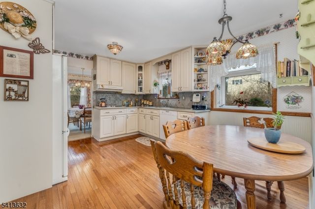 14 Ramsey Rd, Clinton Twp., NJ 08833