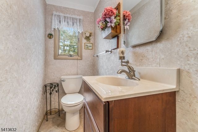 14 Ramsey Rd, Clinton Twp., NJ 08833