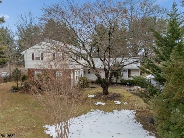 14 Ramsey Rd, Clinton Twp., NJ 08833