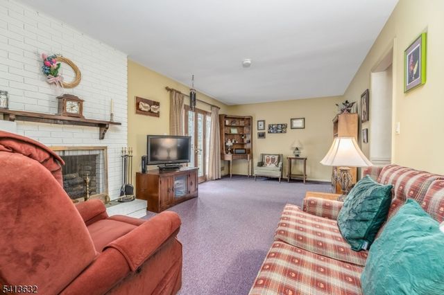 14 Ramsey Rd, Clinton Twp., NJ 08833