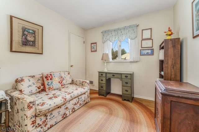 14 Ramsey Rd, Clinton Twp., NJ 08833